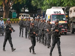 Watch: Commandos Rappel Down From Chopper On 5-Star Hotel In Delhi For Anti-Terror Drills Watch: Commandos Rappel Down From Chopper On 5-Star Hotel In Delhi For Anti-Terror Drills