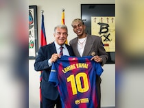 Lamine Yamal Inherits Lionel Messis Iconic Barcelona Number 10 Shirt