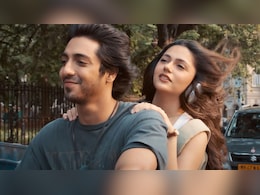Saiyaara के क्लाइमैक्स को देख क्यों मर-मिट रहे दर्शक, ये हैं 5 कारण, देखने जाएं अपने रिस्क पर Saiyaara के क्लाइमैक्स को देख क्यों मर-मिट रहे दर्शक, ये हैं 5 कारण, देखने जाएं अपने रिस्क पर