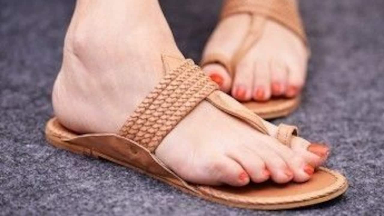 This Wedding Season, Your Ethnic Outfits Want Kolhapuris Trend To Wear Only From Flipkart