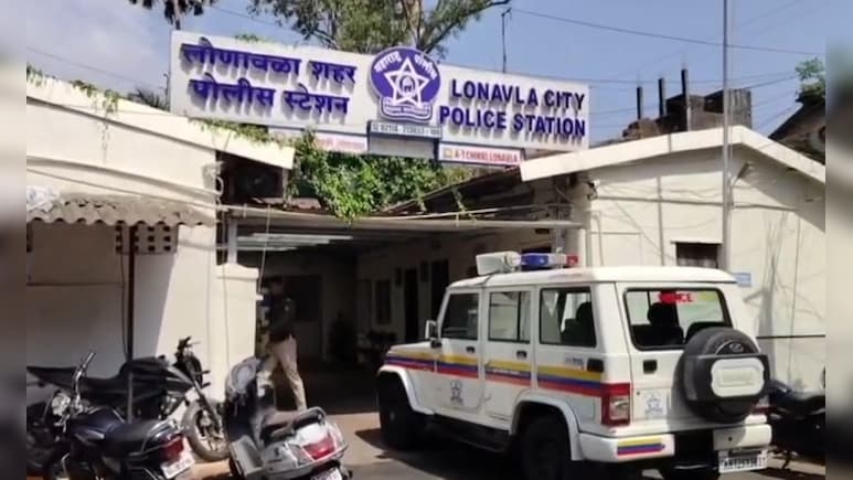 चलती कार में युवती से गैंगरेप...  महाराष्ट्र के लोनावाला की ये घटना आपको भी हिलाकर रख देगी