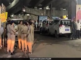 Surat Jeweller Shot Dead During Robbery Attempt At His Store, 1 Arrested Surat Jeweller Shot Dead During Robbery Attempt At His Store, 1 Arrested