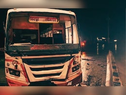 Pandharpur News : पांडुरंगाचं दर्शन घेऊन घरी परतत असताना अघटित घडलं, 51 वारकऱ्यांच्या एसटीचा भीषण अपघात Pandharpur News : पांडुरंगाचं दर्शन घेऊन घरी परतत असताना अघटित घडलं, 51 वारकऱ्यांच्या एसटीचा भीषण अपघात