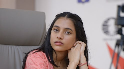 Year Ender 2025: दिव्या देशमुख ने जीता वर्ल्ड कप, गुकेश ने किया मायूस, जानें शतरंज में भारत के लिए कैसा रहा यह साल