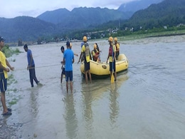 उत्तराखंड: विकासनगर में 11 मजदूरों को नदी से, सोनप्रयाग में 40 श्रद्धालुओं का रेस्क्यू; केदारनाथ यात्रा रोकनी पड़ी उत्तराखंड: विकासनगर में 11 मजदूरों को नदी से, सोनप्रयाग में 40 श्रद्धालुओं का रेस्क्यू; केदारनाथ यात्रा रोकनी पड़ी