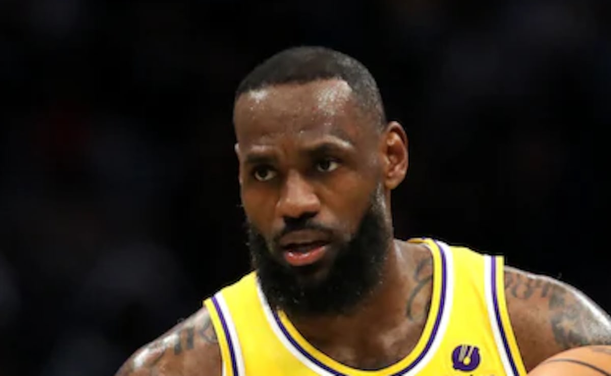 LeBron James, Lakers Create Unwanted NBA Playoff History After Another Second-Half Collapse Against Thunder