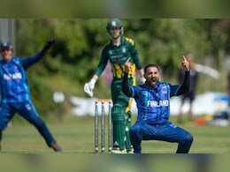 विश्व क्रिकेट के इस गेंदबाज ने T20I में मचाया तहलका, केवल '8 गेंद' में बना दिया वर्ल्ड रिकॉर्ड, दुनिया हैरान विश्व क्रिकेट के इस गेंदबाज ने T20I में मचाया तहलका, केवल '8 गेंद' में बना दिया वर्ल्ड रिकॉर्ड, दुनिया हैरान