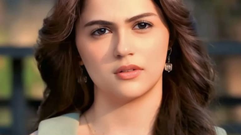Like Aneet Padda's Role In <i>Saiyaara</i>, Can Alzheimer's Disease Hit You In 20s? We Asked Experts