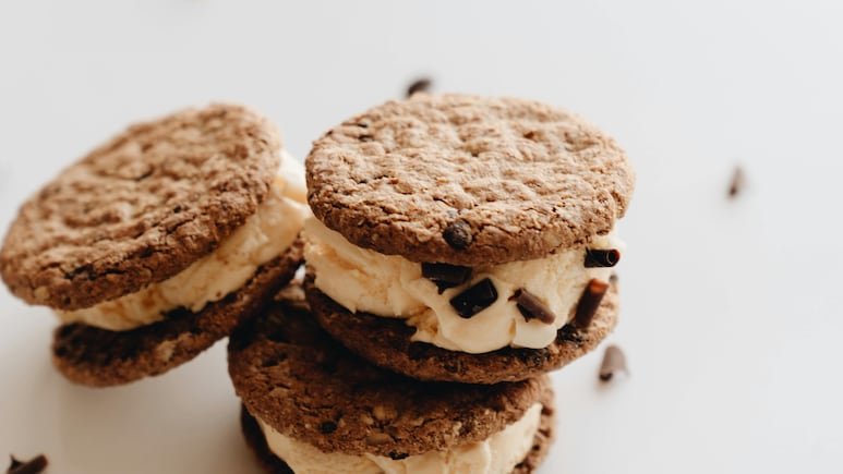What Is Really In Your Cream Biscuit? Spoiler Alert: It Is Dalda, Not Cream What Is Really In Your Cream Biscuit? Spoiler Alert: It Is Dalda, Not Cream