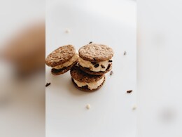 आप भी अपने बच्चे को देते हैं क्रीम वाले बिस्कुट तो एक बार जान लीजिए असल में ये क्रीम क्या है और इसके नुकसान आप भी अपने बच्चे को देते हैं क्रीम वाले बिस्कुट तो एक बार जान लीजिए असल में ये क्रीम क्या है और इसके नुकसान