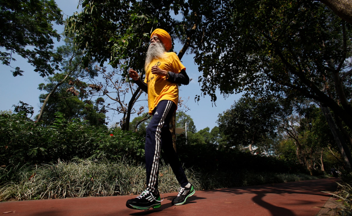 Fauja Singh during a practise at a park in Hong Kong in 2013