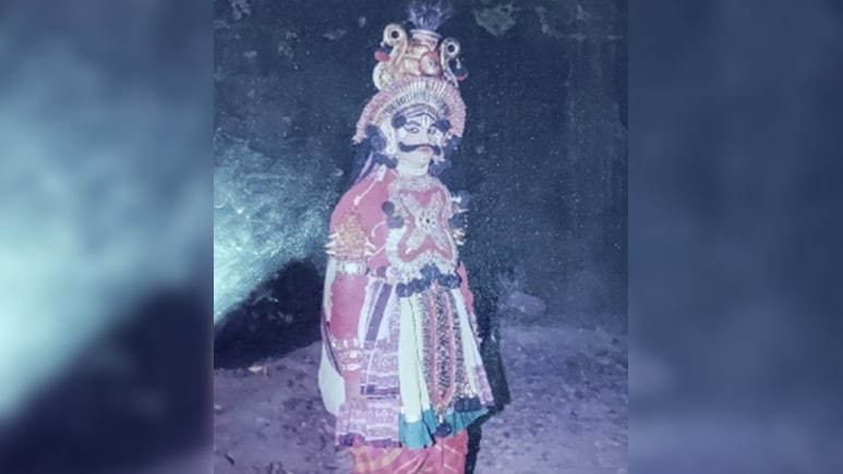 कभी सड़कों पर बेचा पानी, आज बना बॉलीवुड का दिग्गज नाम, फिल्म ने की बजट से 25 गुना ज्यादा कमाई, IMDb रेटिंग 9.5 कभी सड़कों पर बेचा पानी, आज बना बॉलीवुड का दिग्गज नाम, फिल्म ने की बजट से 25 गुना ज्यादा कमाई, IMDb रेटिंग 9.5