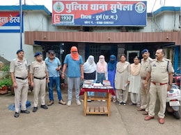 स्पा सेंटर की आड़ में देह व्यापार, छापे के दौरान इस हाल में मिले, पकड़े जाने के बाद अब छिपा रहे चेहरा स्पा सेंटर की आड़ में देह व्यापार, छापे के दौरान इस हाल में मिले, पकड़े जाने के बाद अब छिपा रहे चेहरा