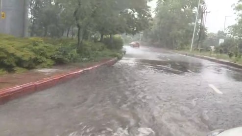 Heavy Rain In Delhi, Streets Waterlogged, Orange Alert Issued