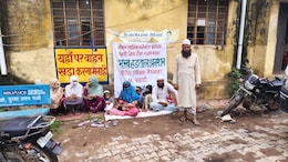Rajasthan: जमीन बचाने के लिए छोटे बच्चों के साथ भूख हड़ताल पर बैठा परिवार, कोर्ट के स्टे के बाद भी जमीन पर दबंगों का कब्जा