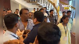 Awhad vs Padalkar: विधानभवनात आव्हाड-पडळकरांचे कार्यकर्ते भिडले, जोरदार राडा
