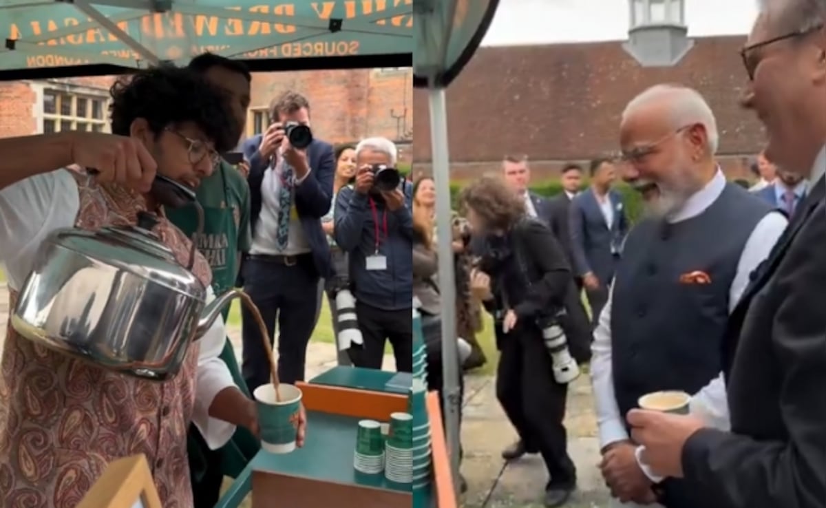 "From One Chaiwala To Another": Indian-Origin Man Serves Tea To PM Modi In UK