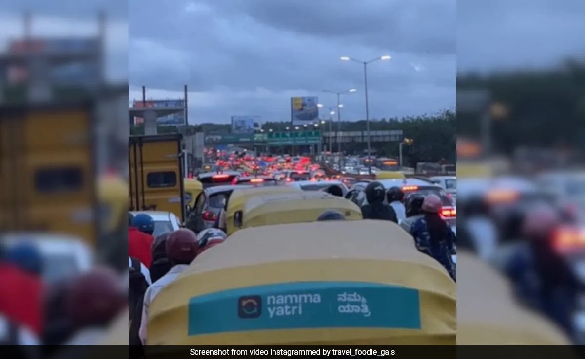 Techie's Rant About Bengaluru's Public Transport Goes Viral : 'What A Joke'