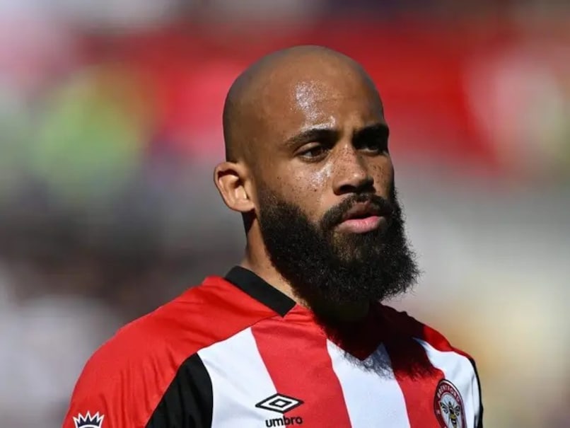 Football Transfer News Highlights July 18: Big Signing For Manchester United. Premier League Star Joins For...