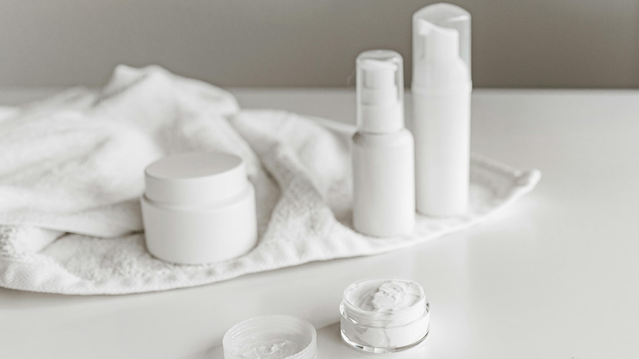 Best Night Creams For Skin Whitening That Feel Light And Show Results
