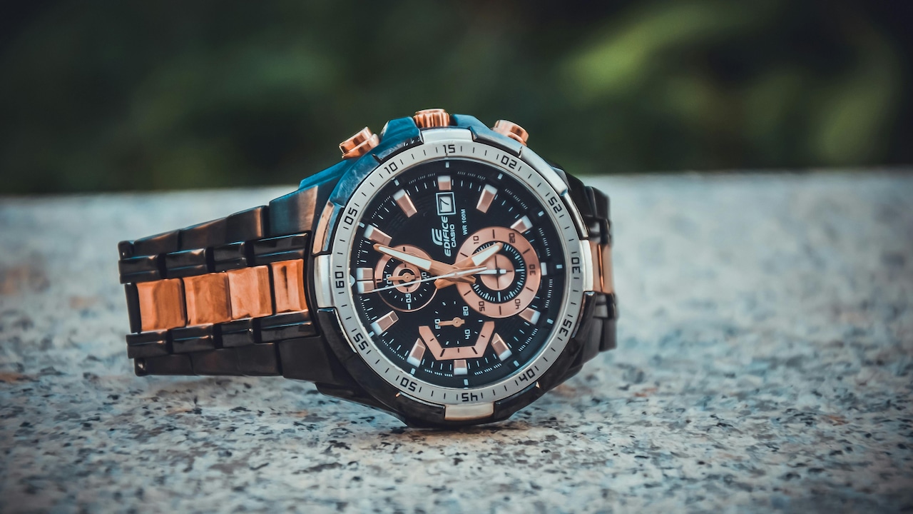 Shop luxurious watches for men under affordable prices on Myntra monsoon sale