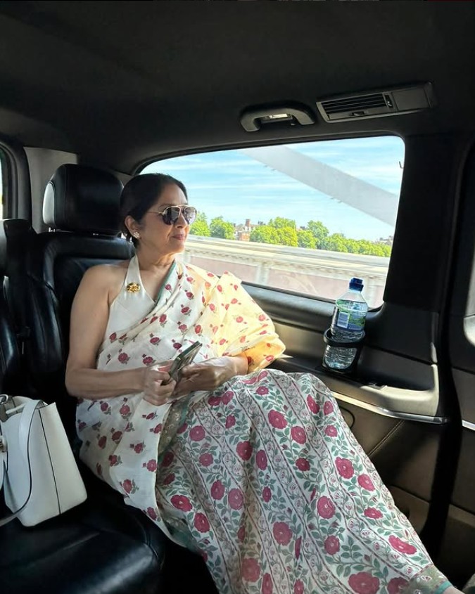 Wimbledon में नीना गुप्‍ता और बेटी मसाबा के वाइट लुक ने उड़ा द‍िए सबके होश, बोल्‍ड और ब्‍यूटी का यह कॉम्‍बिनेशन था बेहद जुदा