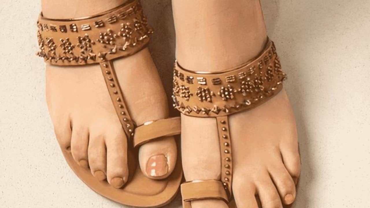 This Wedding Season Your Ethnic Outfits Want Kolhapuris Trend To Wear Only From Flipkart