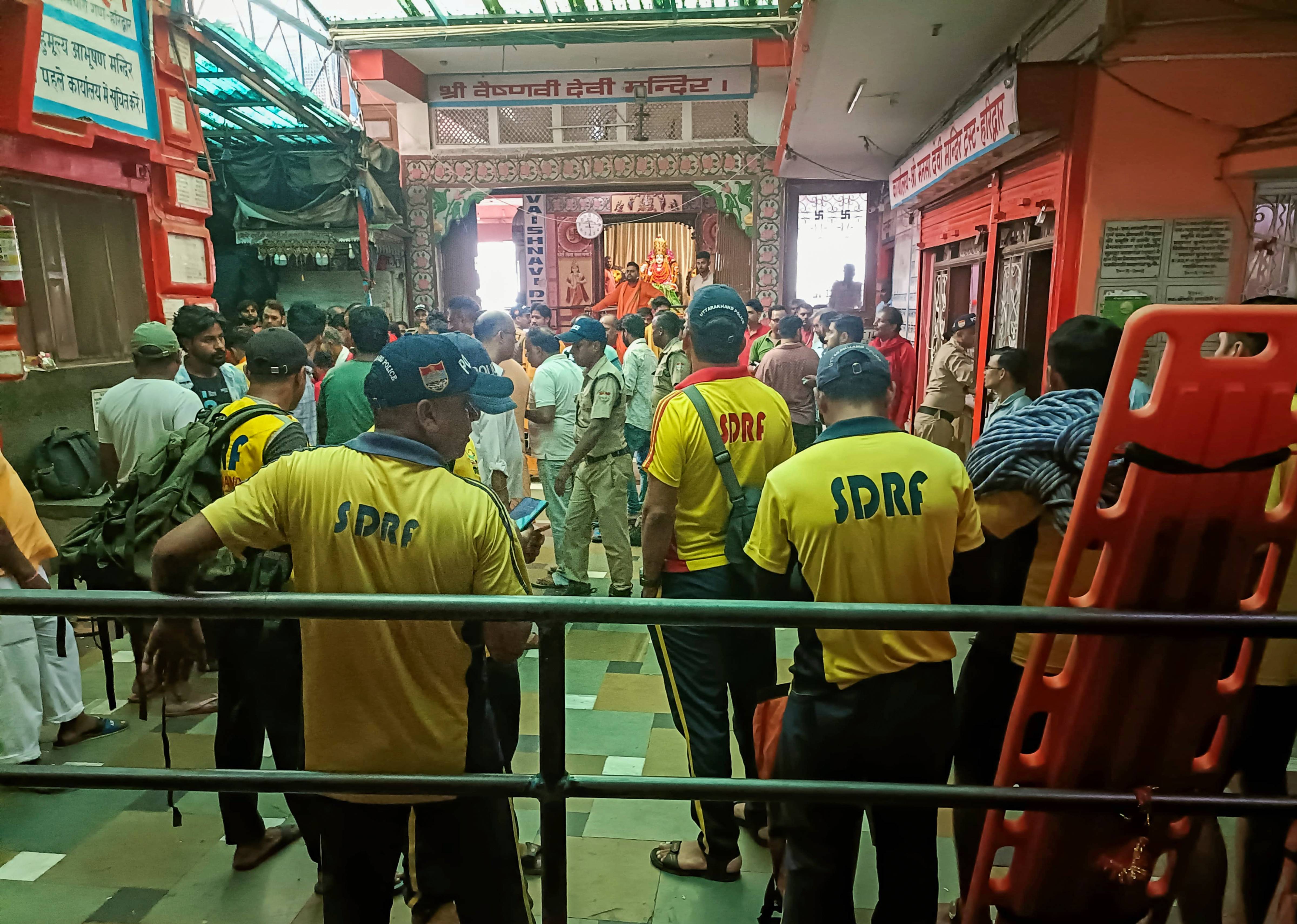 उत्तराखंड: 5 लाख रुपये की मदद,  सुरक्षा पर सवाल...  कैसे हुआ मनसा देवी मंदिर में इतना बड़ा हादसा 