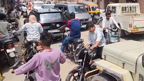 नया जिला बनने के बाद भी फलोदी में दिख रही सड़क पर आफत, काम अधूरा... जाम में फंस रही जिंदगियां