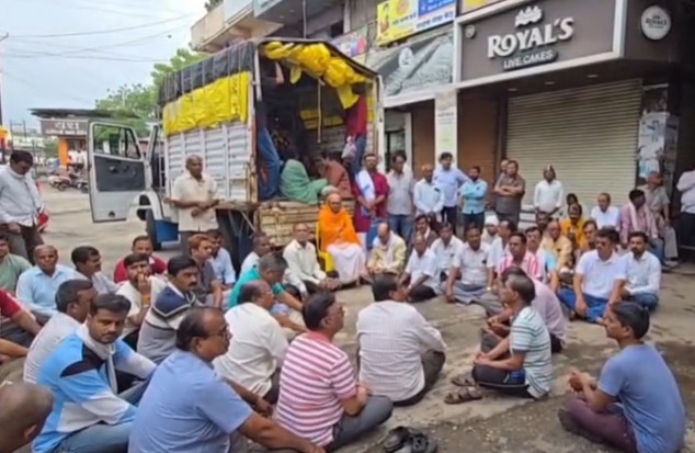 Lingayats Of A Maharashtra Town Don't Have Burial Ground. So They Did This