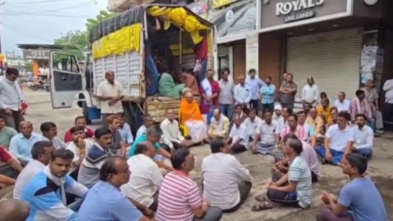Lingayats Of A Maharashtra Town Don't Have Burial Ground. So They Did This