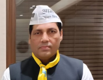 आम आदमी पार्टी के निगम पार्षद सहित सात जुआ खेलते गिरफ्तार, साढ़े 4 लाख की नकदी भी बरामद