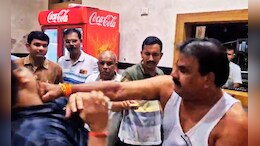 Shinde Sena MLA Violence : आमदार निवासातील निकृष्ट जेवणावरुन संजय गायकवाडांचा राडा; कँटिन चालकाला बेदम मारहाण
