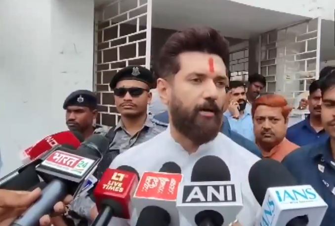 बिहार में अपनी NDA सरकार पर चिराग पासवान ने उठाए सवाल, पुलिस और प्रशासन को बताया निकम्मा