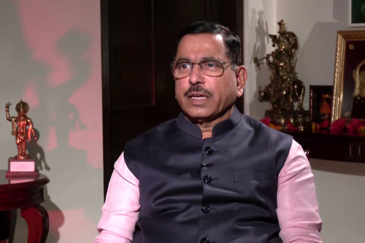 Exclusive: BJP अध्यक्ष चुनाव, सस्ती बिजली, SIR... केंद्रीय मंत्री प्रह्लाद जोशी ने हर मुद्दे पर की खुलकर बात