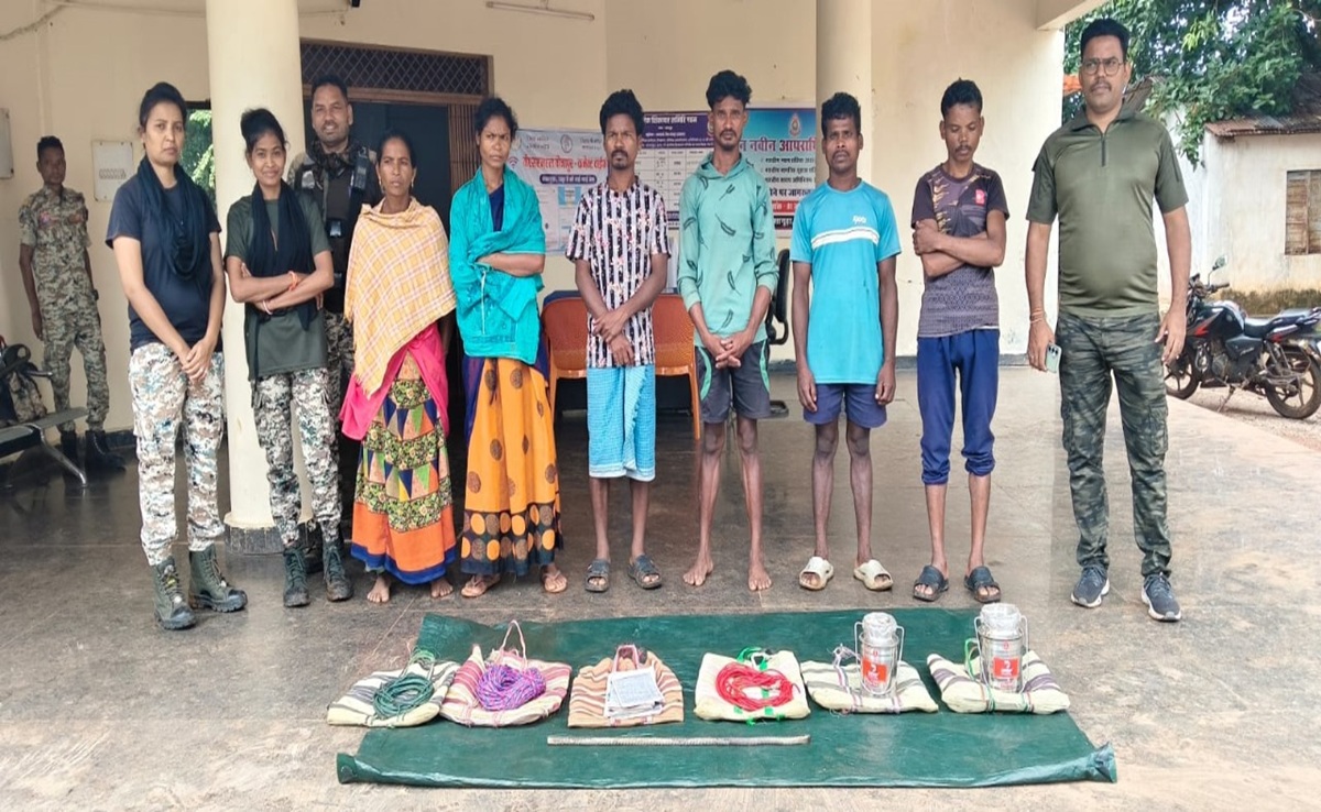 Naxalite Arrest: माओवादियों का शहीदी सप्ताह; सुरक्षा बलों का बड़ा एक्शन, 6 सक्रिय माओवादी गिरफ्तार