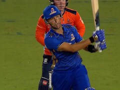 VIDEO: ट्रेंट बोल्ट ने इस बार गेंद से ज्यादा बल्ले से किया धमाका, हारती हुई बाजी जीत गई एमआई