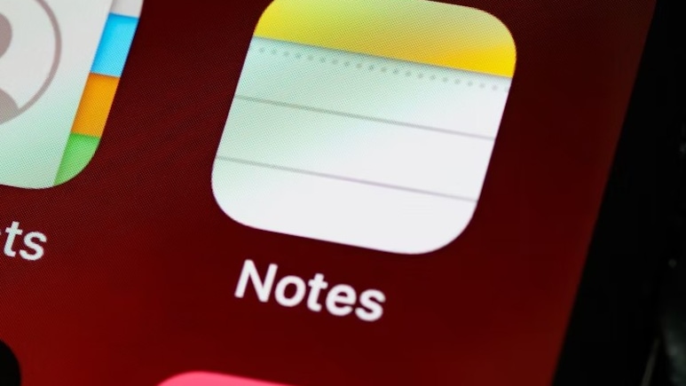 People Are Exploiting This iPhone App To Cheat On Their Partners. Here's How People Are Exploiting This iPhone App To Cheat On Their Partners. Here's How