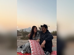विक्की कौशल ने कैटरीना के 42वें बर्थडे पर शेयर कीं कैंडिड तस्वीरें, पोस्ट शेयर कर कहा- I Love You... विक्की कौशल ने कैटरीना के 42वें बर्थडे पर शेयर कीं कैंडिड तस्वीरें, पोस्ट शेयर कर कहा- I Love You...