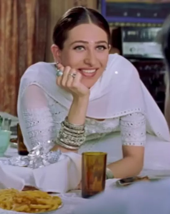 करिश्मा कपूर की 27 वर्षीय भतीजी की 5 फोटो, जिसके मामा से हुई थी लोलो की सगाई, नाना-नानी हैं सुपरस्टार