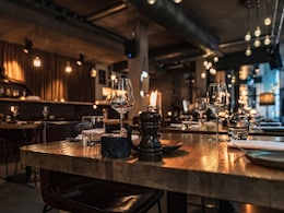 Maharashtra Alchohol Price: 'बार' चा संप तीव्र होणार? आता वाईन शॉपवालेही टाळी देणार Maharashtra Alchohol Price: 'बार' चा संप तीव्र होणार? आता वाईन शॉपवालेही टाळी देणार