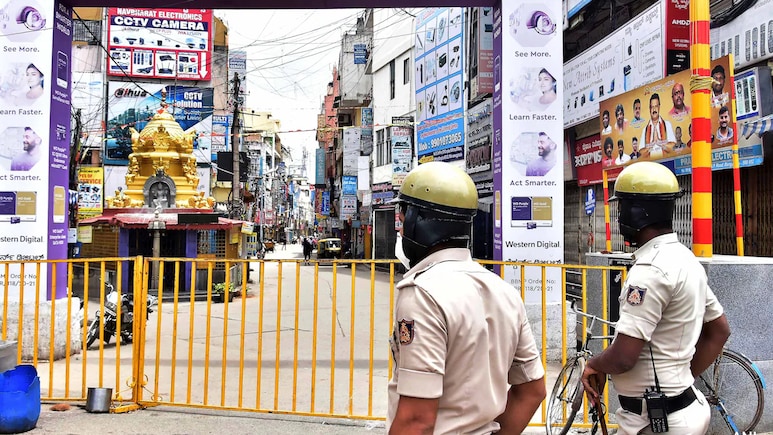 रांची पुलिस का बड़ा खुलासा... प्रिंस-सुजीत सिन्हा गिरोह को पाक से मिलते हैं हथियार, पंजाब है ट्रांजिट रूट रांची पुलिस का बड़ा खुलासा... प्रिंस-सुजीत सिन्हा गिरोह को पाक से मिलते हैं हथियार, पंजाब है ट्रांजिट रूट