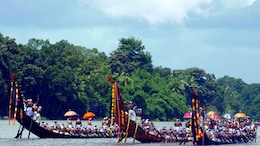 Kerala's Aranmula Vallasadya: A Sacred Feast Worth Travelling For