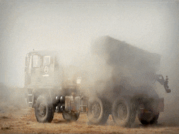 Rajasthan: जैसलमेर में चल रहा भारतीय सेना का हाई-टेक युद्धाभ्यास, वीडियो में दिखा सेना का शौर्य Rajasthan: जैसलमेर में चल रहा भारतीय सेना का हाई-टेक युद्धाभ्यास, वीडियो में दिखा सेना का शौर्य