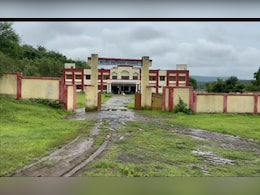 करोड़ों की लागत से बना कॉलेज, सड़क नहीं होने से सुनसान पड़ा है कैम्पस