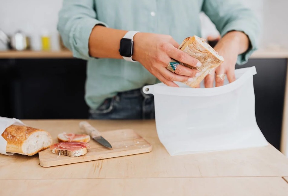 Woman Reveals She Charges Husband Rs 1,160 Daily For Homemade Lunch, Sparks Debate