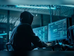Digital Arrest Scam: 'डिजिटल अरेस्ट' फसवणूक प्रकरणात 9 जणांना जन्मठेप, देशातील पहिली कारवाई! Digital Arrest Scam: 'डिजिटल अरेस्ट' फसवणूक प्रकरणात 9 जणांना जन्मठेप, देशातील पहिली कारवाई!