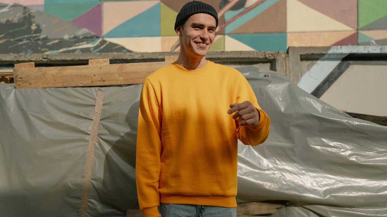 Learn some useful tips to style your favourite sweatshirt for office