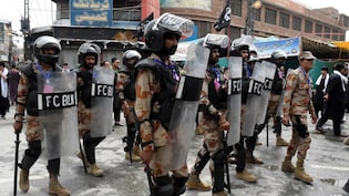 पाकिस्तान के बलूचिस्तान में बाइक से आए बंदूकधारियों ने पुलिस के 20 ट्रेनी अधिकारियों को अगवा किया