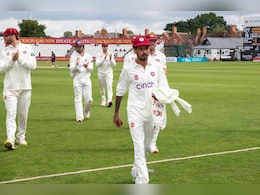VIDEO: इंग्लैंड में 'युजवेंद्र चहल' नाम का आया कहर, पूरी टीम को कर दिया तहस-नहस VIDEO: इंग्लैंड में 'युजवेंद्र चहल' नाम का आया कहर, पूरी टीम को कर दिया तहस-नहस